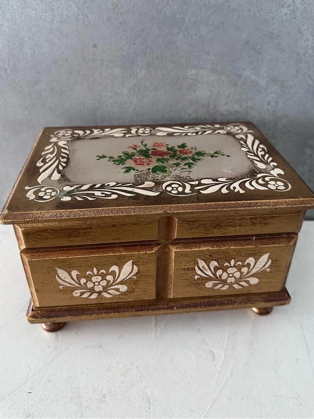 Vintage Gold FLORENTINE JEWELRY Music Box JAPAN Velvet Interior WORKS